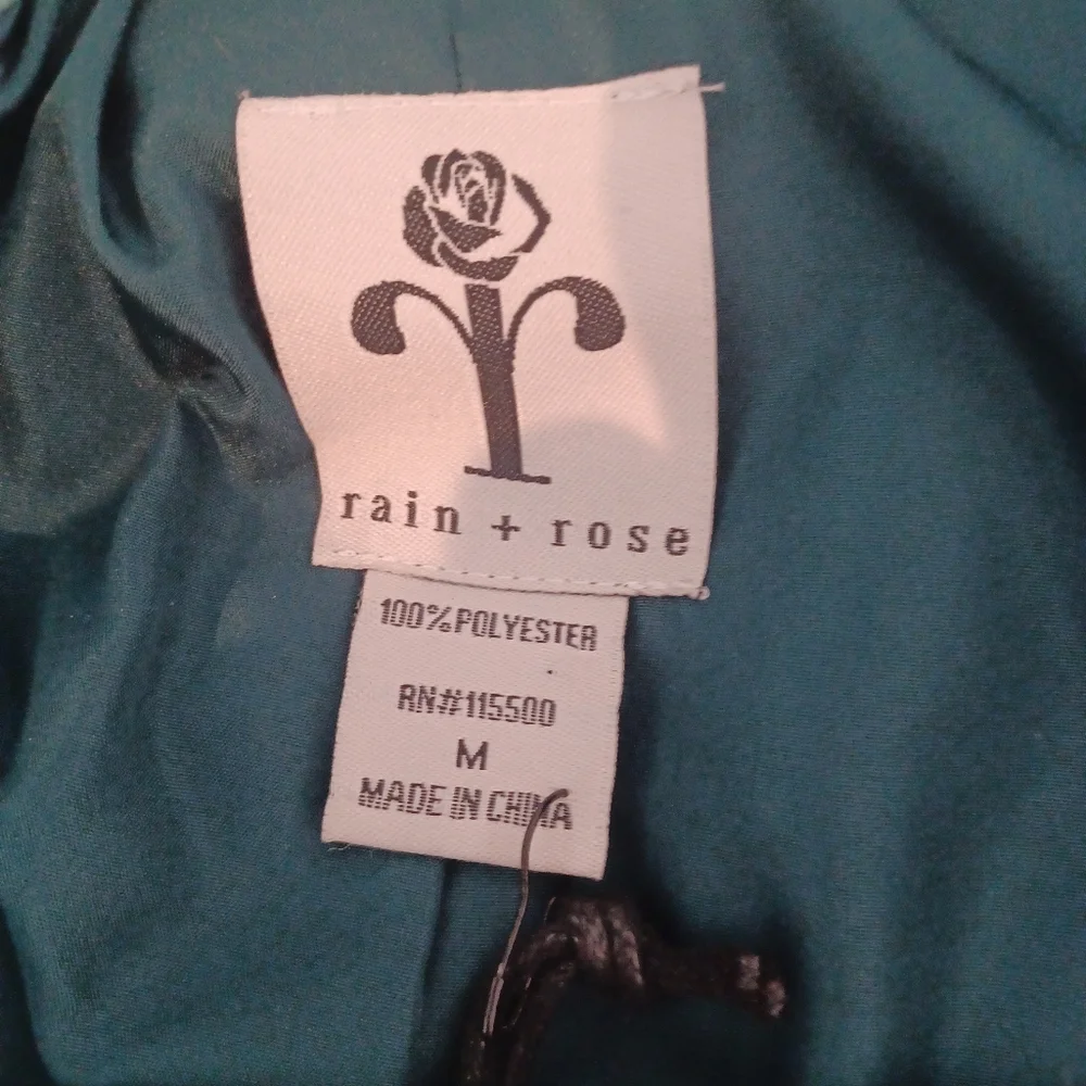 NWT STUNNING DARK TEAL SIZE MEDIUM PLUSH FAUX FUR JACKET! - Picture 3 of 4